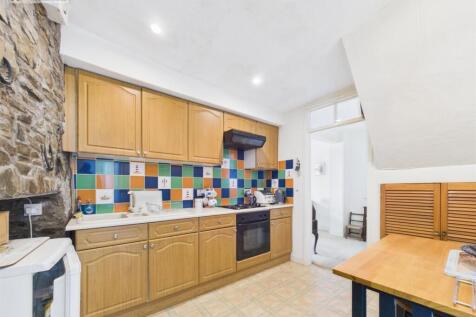 Kitchen .2 jpg
