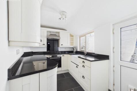 Kitchen .2.jpg