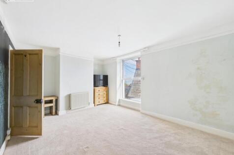 Bedroom 2 .1.jpg