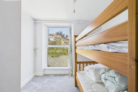 Bedroom 3 .2.jpg