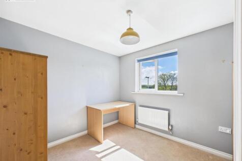 Bedroom 4.jpg
