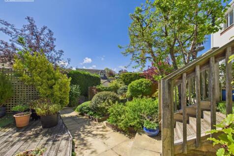 Rear garden v.jpg
