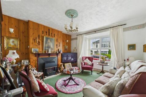 Living Room .1.jpg