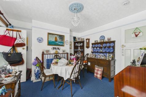 Dining Room .2.jpg