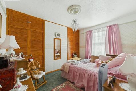 Bedroom 2 .1.jpg
