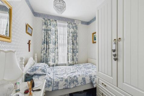 Bedroom 3 .1.jpg