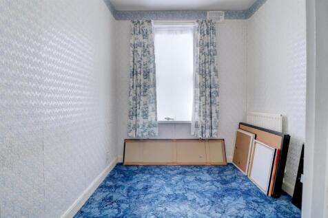 new bedroom .3.jpg