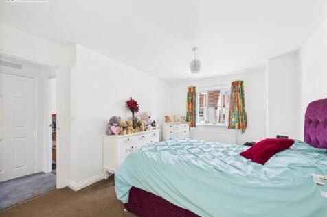 Bedroom 1 ii.jpg