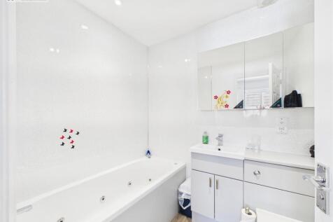 Bathroom.jpg