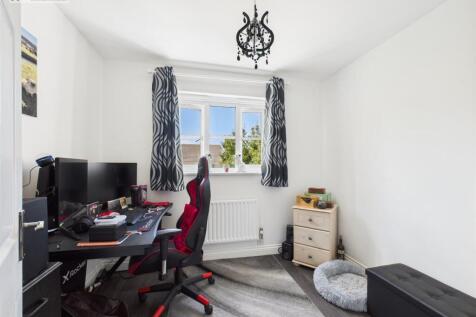 Bedroom 4.jpg