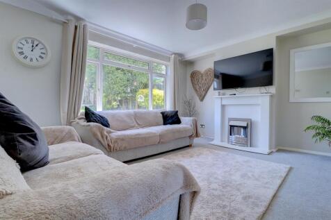 Living Room .1.jpg