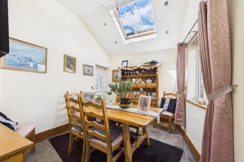 Dining Room.jpg