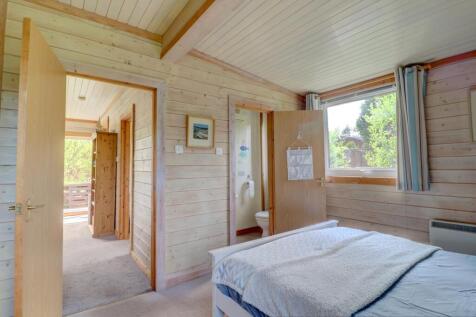 Bedroom 1 ii.jpg