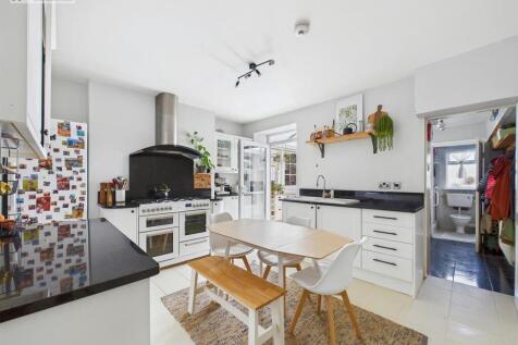 Kitchen Diner .1