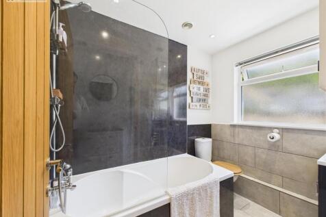 Downstairs Bathroom .1.jpg