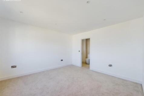 Harbour Bedroom 1.jpg