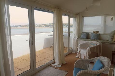Lounge and view.jpg