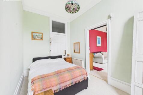 Bedroom ii.jpg