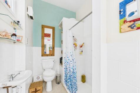 Shower room.jpg