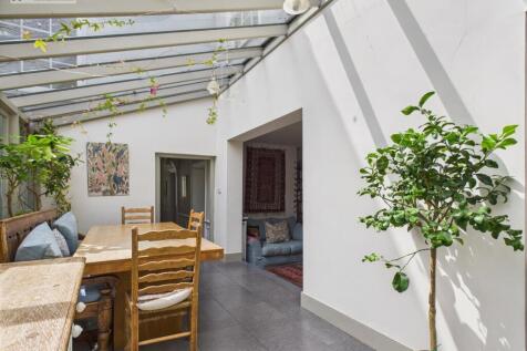 Dining area ii.jpg