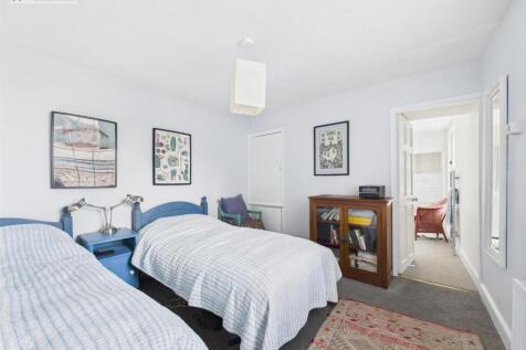 Bedroom 3.jpg