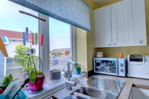 Kitchen .2.jpg