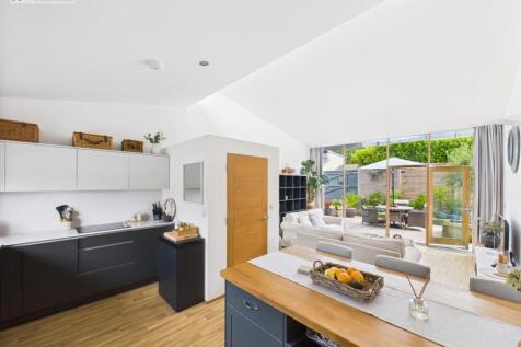 Kitchen iii.jpg