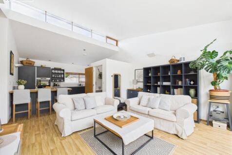 Lounge iii.jpg