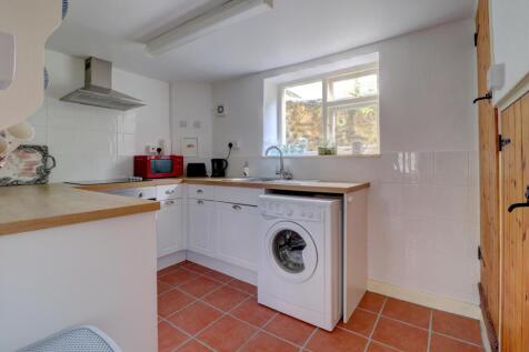 Kitchen new.jpg