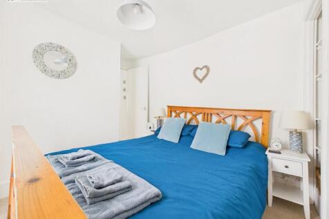 bedroom 1 .2