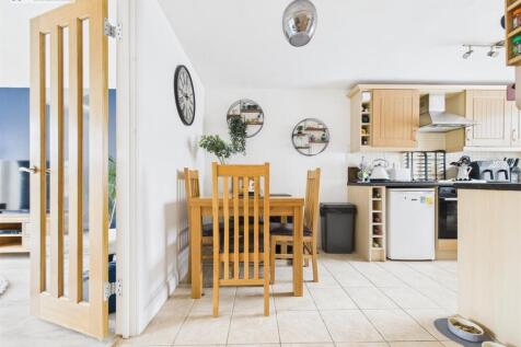 kitchen diner .2