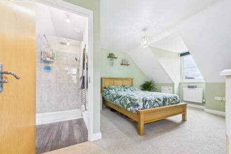 bedroom 1 .1