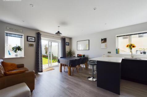 Bay Example Kitchen (2).jpg