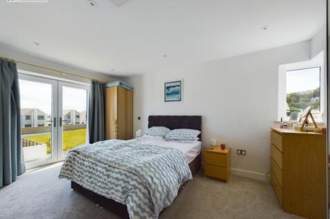 Bay Example Bedroom 1.jpg