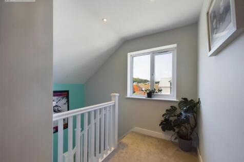 Bay Example Landing second floor.jpg