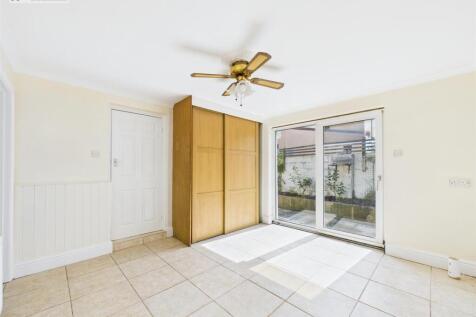 dining room 2.jpg
