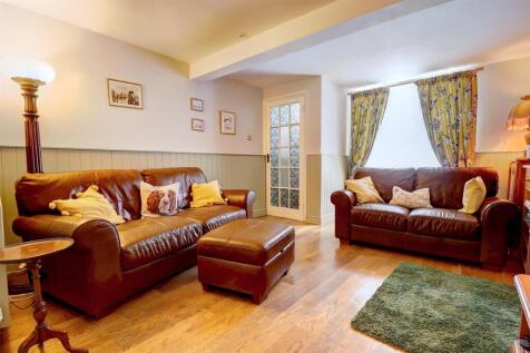 living room .3.jpg