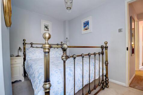 bedroom 2 .2.jpg