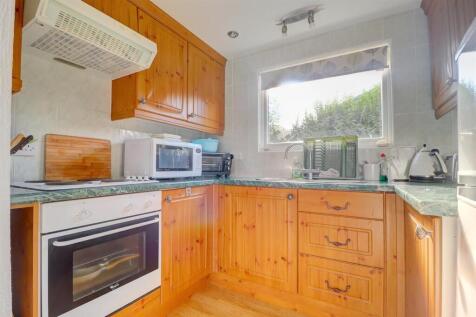 Kitchen 1.jpg