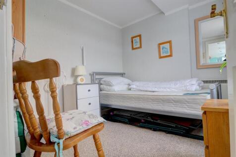 Bedroom 2 .1.jpg