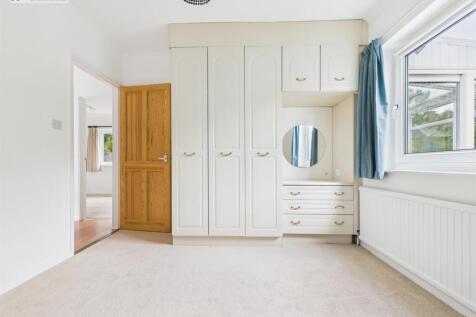 Bedroom 3 .2.jpg