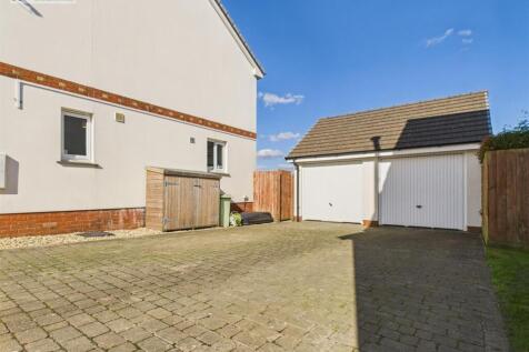 Driveway and garage.jpg