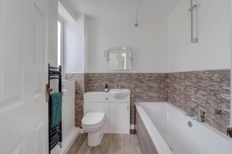 Bathroom.jpg