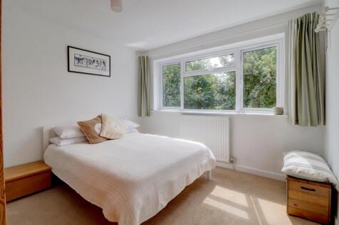 Bedroom 1.jpg