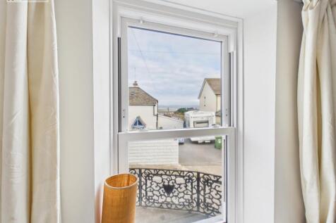Lounge outlook.jpg