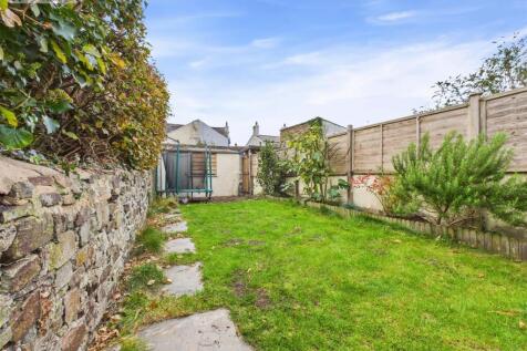 Rear garden (2).jpg