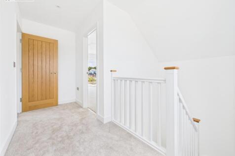 Landing 2nd floor.jpg