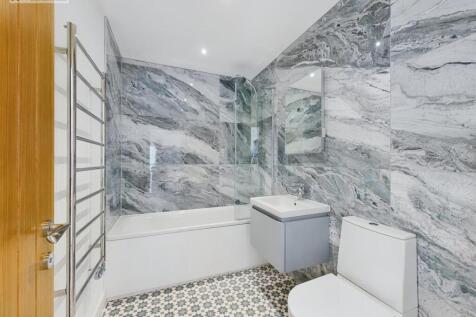 Sands or Coral bathroom.jpg