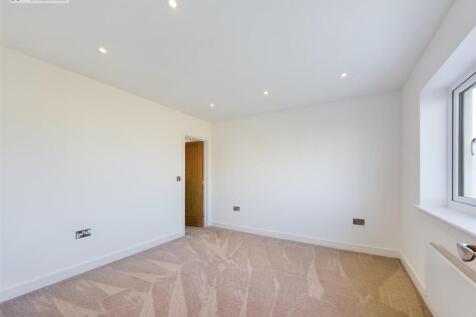 Harbour Bedroom 2 with en suite.jpg