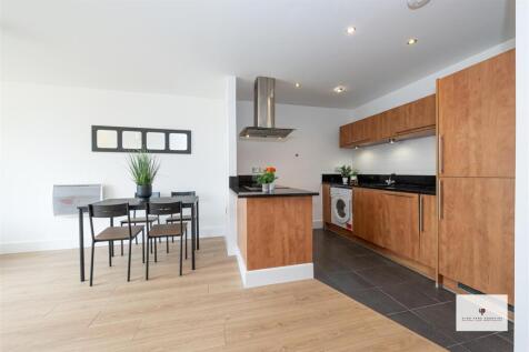 Regents Park Road 10&#64;208-001 HR - HPA.jpg